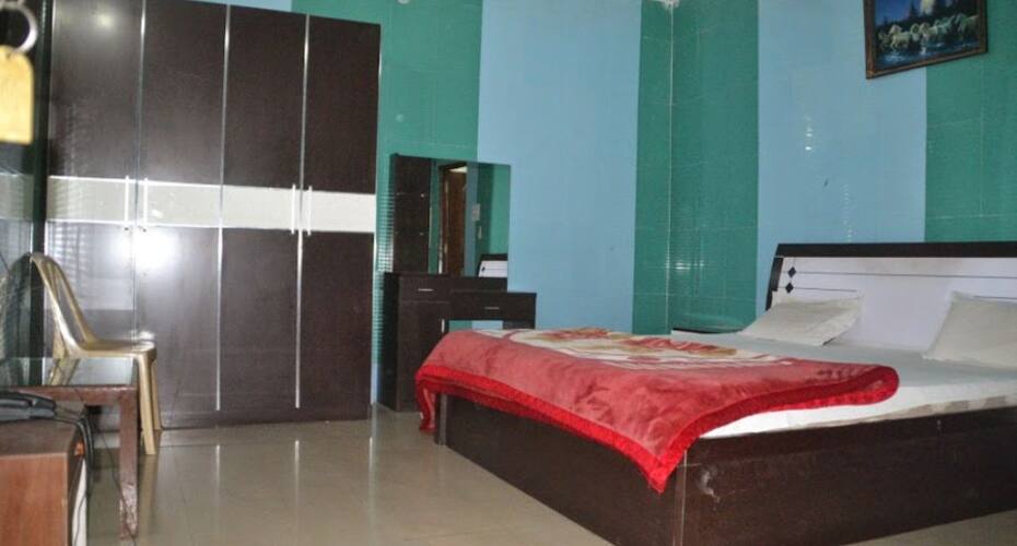 Hotel Royal Star, Dhar 3